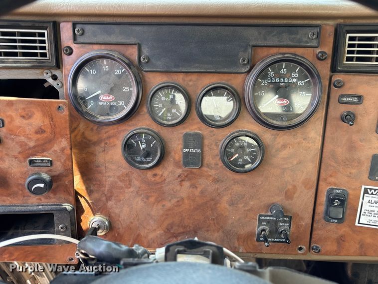image for item YA3269 2008 Peterbilt 340 tank truck
