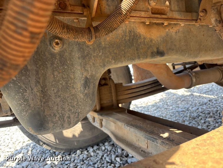 image for item YA3269 2008 Peterbilt 340 tank truck