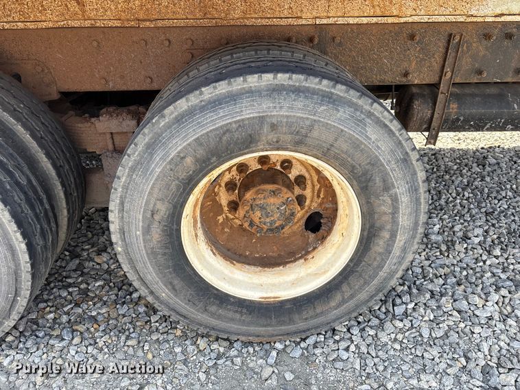 image for item YA3269 2008 Peterbilt 340 tank truck
