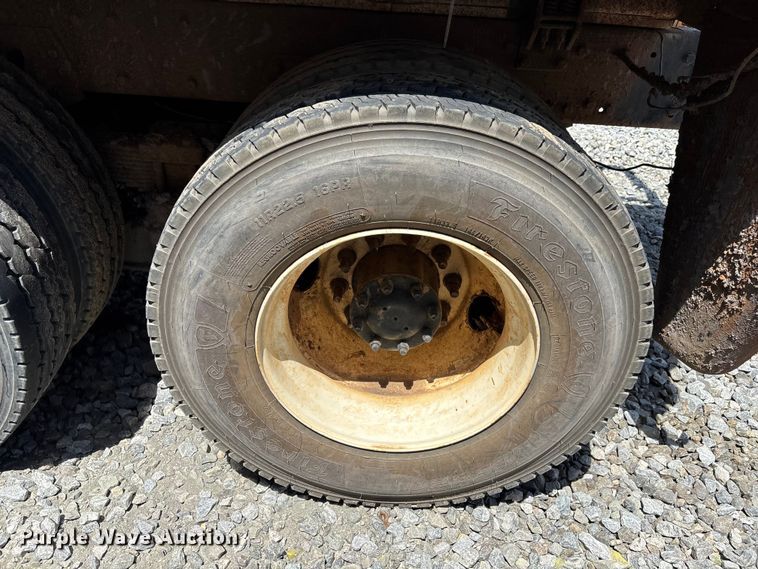 image for item YA3269 2008 Peterbilt 340 tank truck