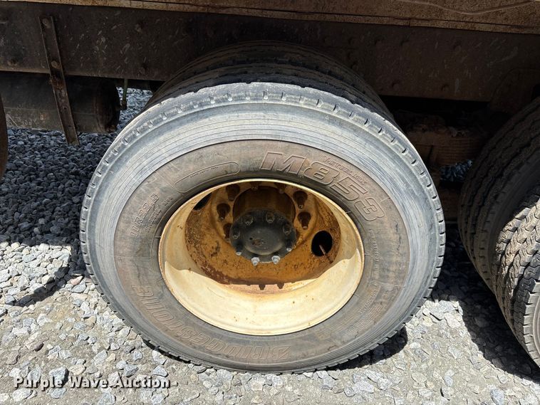 image for item YA3269 2008 Peterbilt 340 tank truck