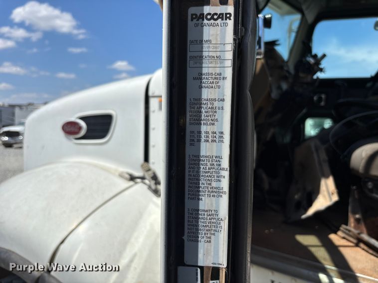 image for item YA3269 2008 Peterbilt 340 tank truck