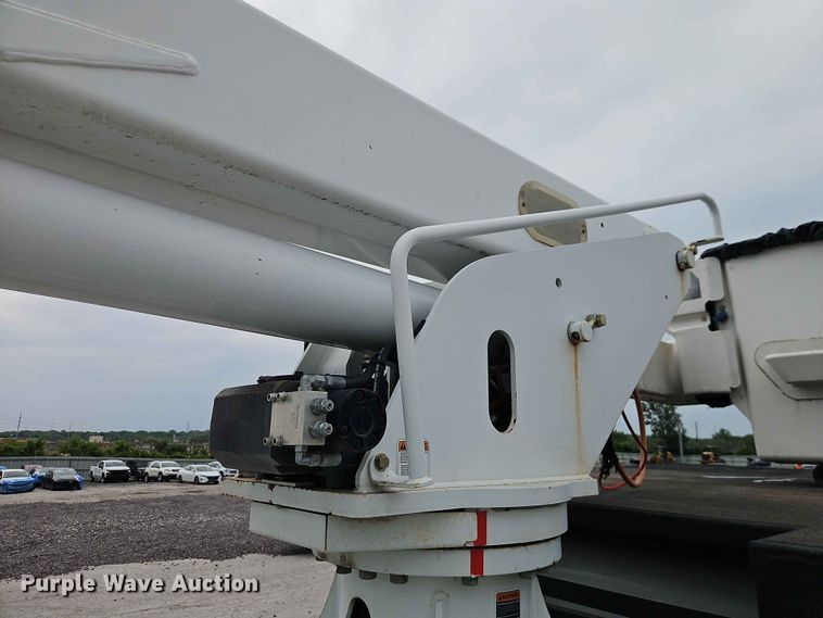 image for item YA3291 2016 Freightliner Business Class M2 forestry bucket truck