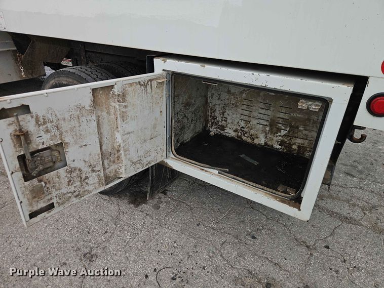 image for item YA3291 2016 Freightliner Business Class M2 forestry bucket truck