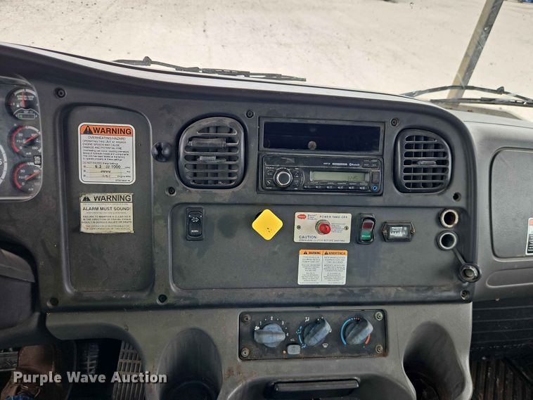image for item YA3291 2016 Freightliner Business Class M2 forestry bucket truck