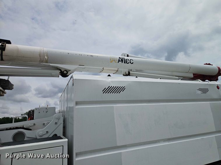image for item YA3292 2016 Freightliner Business Class M2 forestry bucket truck