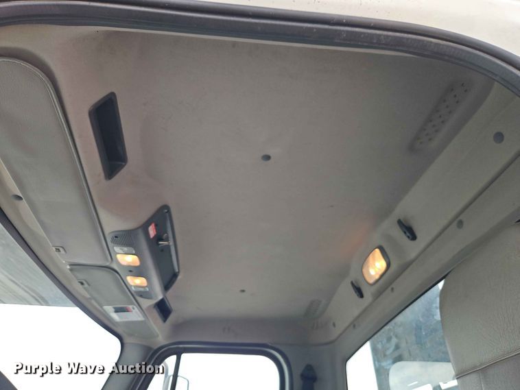 image for item YA3292 2016 Freightliner Business Class M2 forestry bucket truck