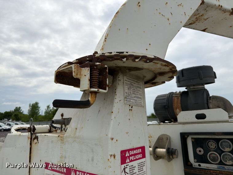 image for item YA3293 2012 Bandit 200XP wood chipper