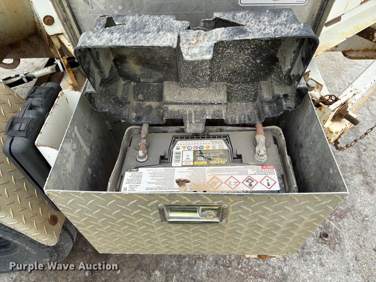 image for item YA3293 2012 Bandit 200XP wood chipper