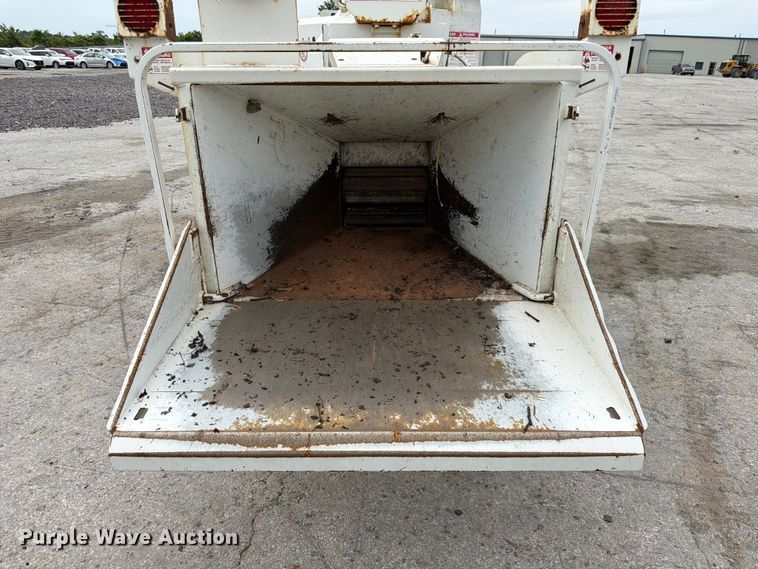 image for item YA3293 2012 Bandit 200XP wood chipper