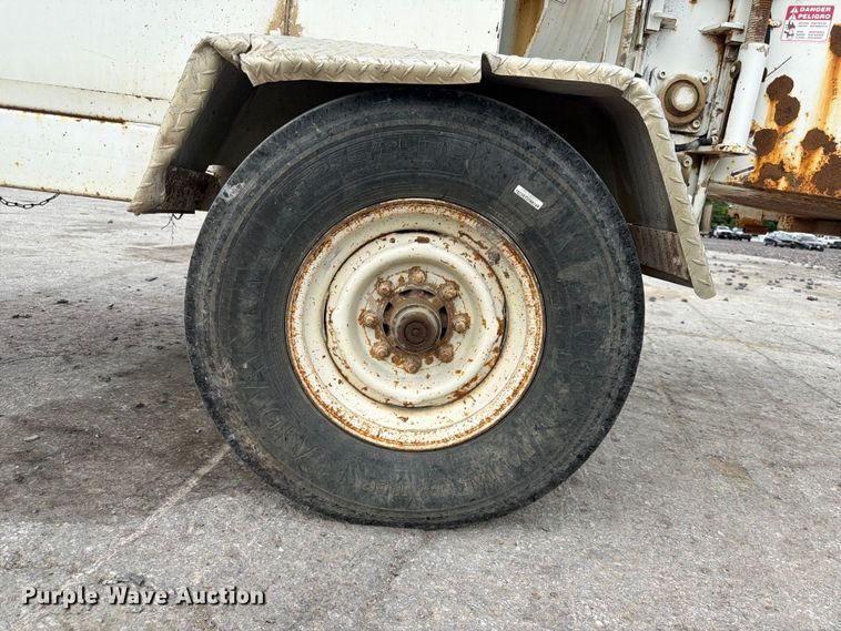 image for item YA3293 2012 Bandit 200XP wood chipper