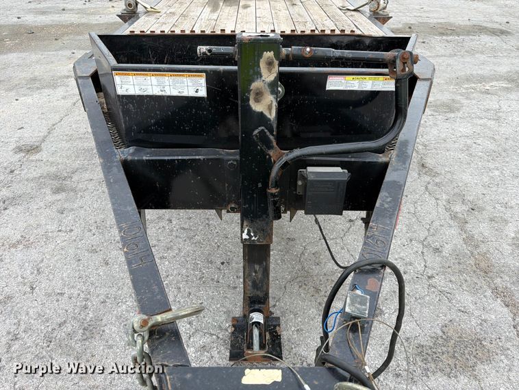 image for item YA3294 2016 Sure-Trac ST7225ITPL5 B-200 equipment trailer