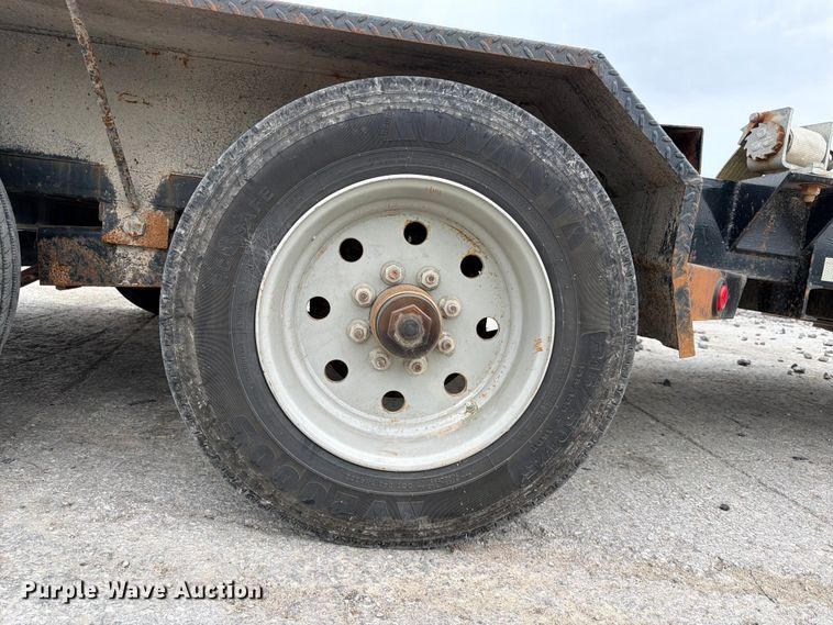 image for item YA3294 2016 Sure-Trac ST7225ITPL5 B-200 equipment trailer