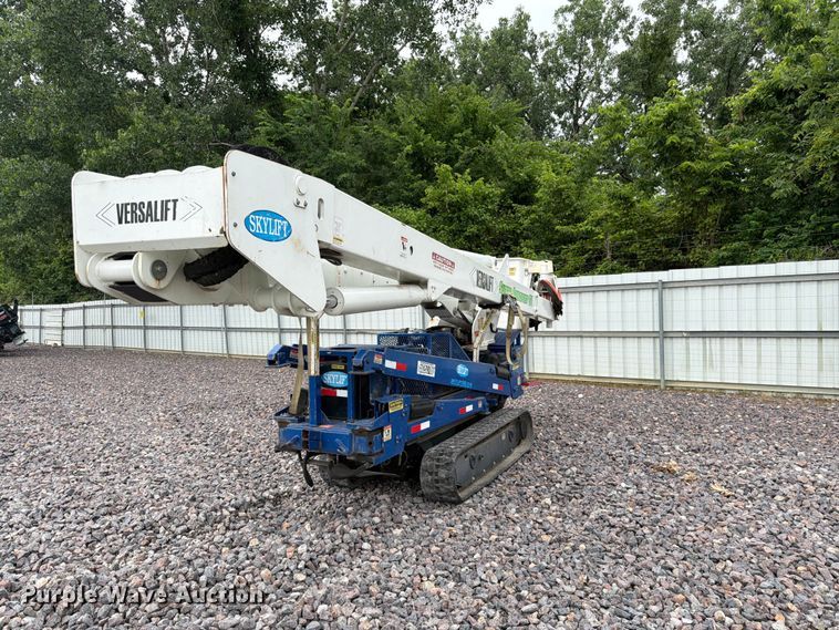 image for item YA3295 2016 SkyLift MA61TD tracked boom lift