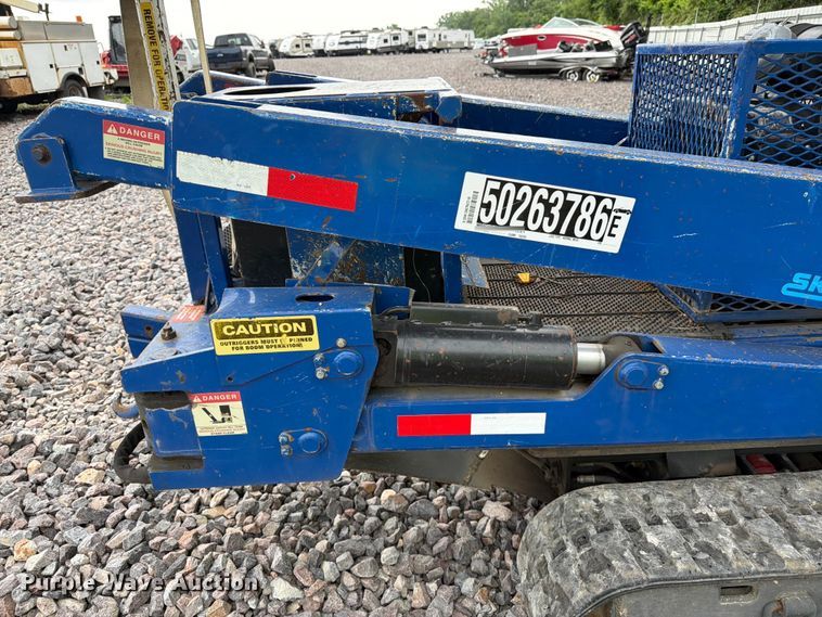 image for item YA3295 2016 SkyLift MA61TD tracked boom lift