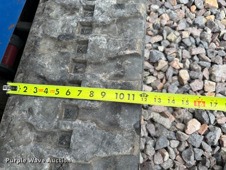 image for item YA3295 2016 SkyLift MA61TD tracked boom lift