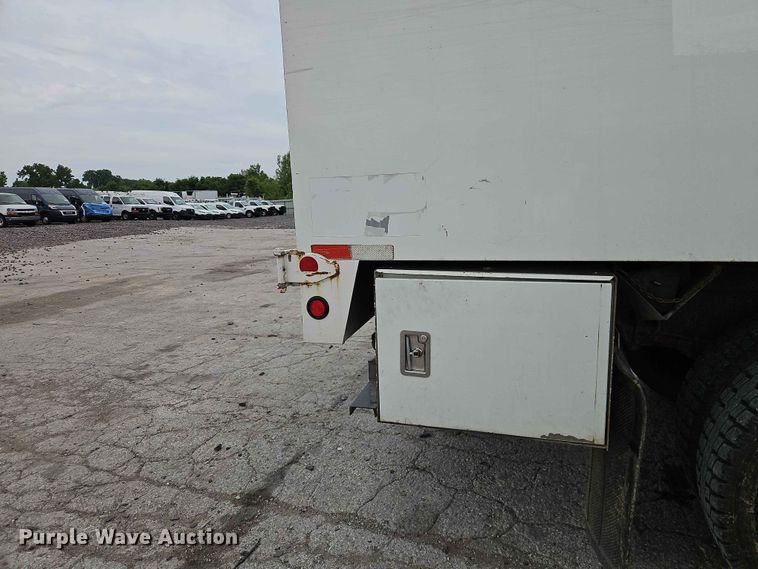 image for item YA3299 2015 Ford F750 Super Duty chipper truck
