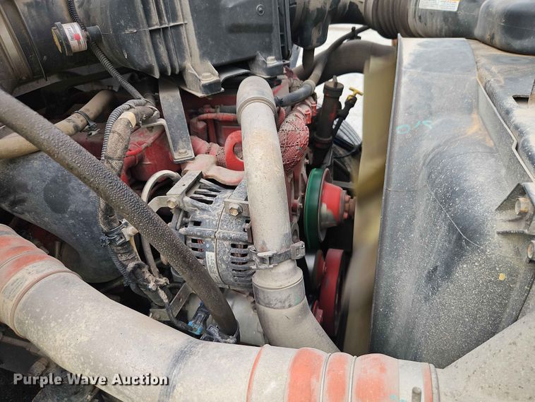 image for item YA3299 2015 Ford F750 Super Duty chipper truck