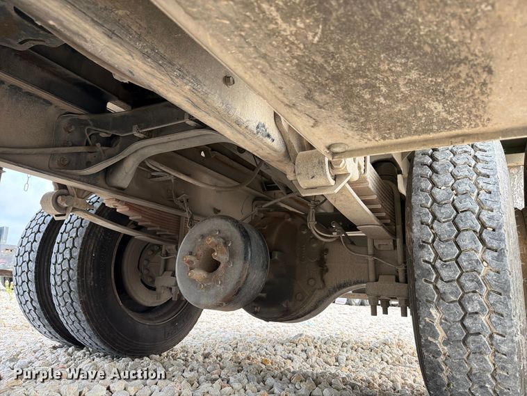 image for item YA3312 2013 Ford F650 Super Duty chipper truck
