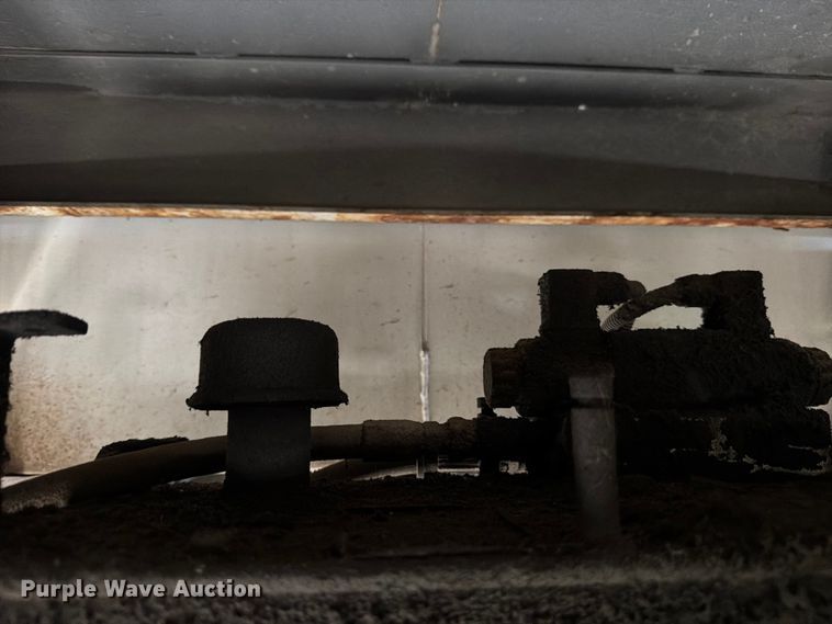 image for item YA3312 2013 Ford F650 Super Duty chipper truck