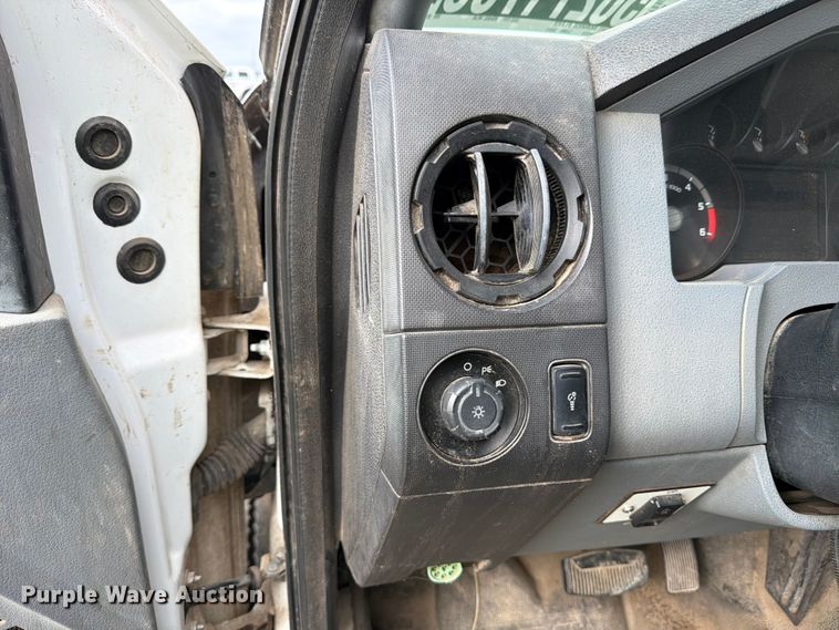 image for item YA3312 2013 Ford F650 Super Duty chipper truck