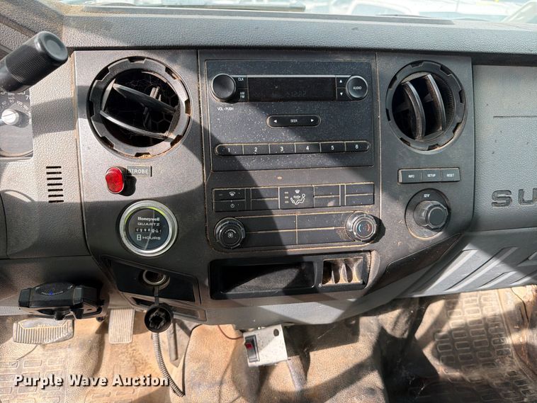 image for item YA3312 2013 Ford F650 Super Duty chipper truck