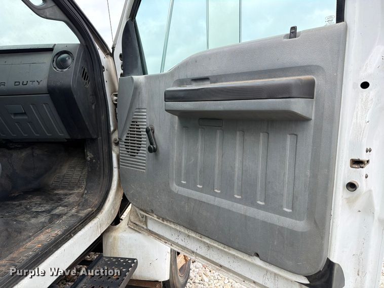 image for item YA3312 2013 Ford F650 Super Duty chipper truck