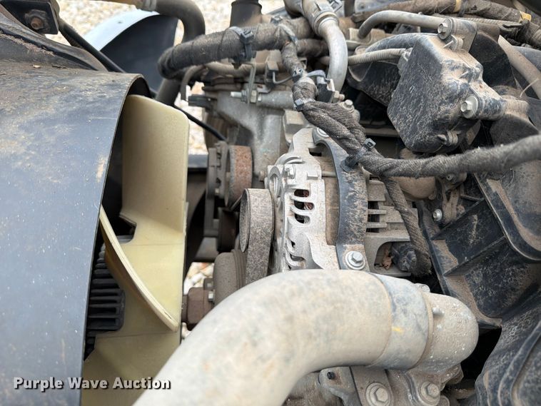 image for item YA3312 2013 Ford F650 Super Duty chipper truck