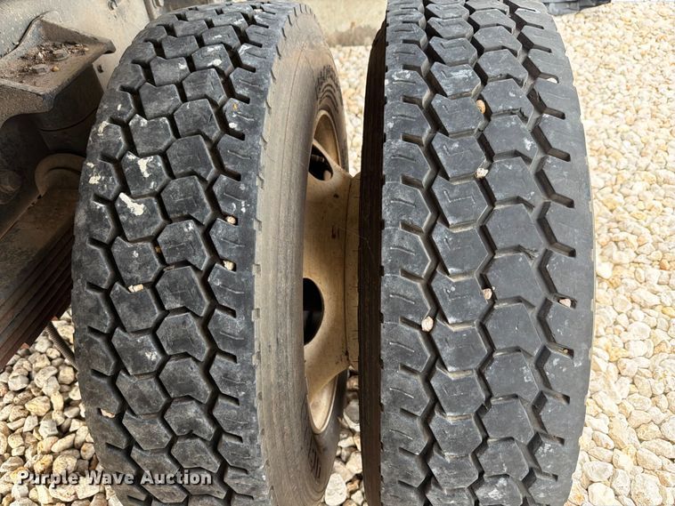 image for item YA3312 2013 Ford F650 Super Duty chipper truck