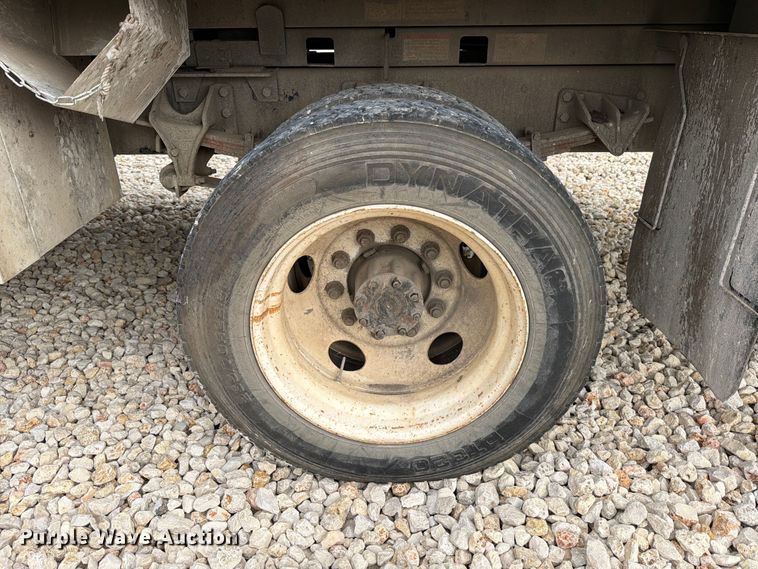 image for item YA3312 2013 Ford F650 Super Duty chipper truck
