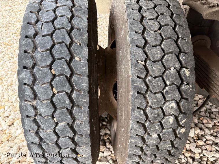 image for item YA3312 2013 Ford F650 Super Duty chipper truck