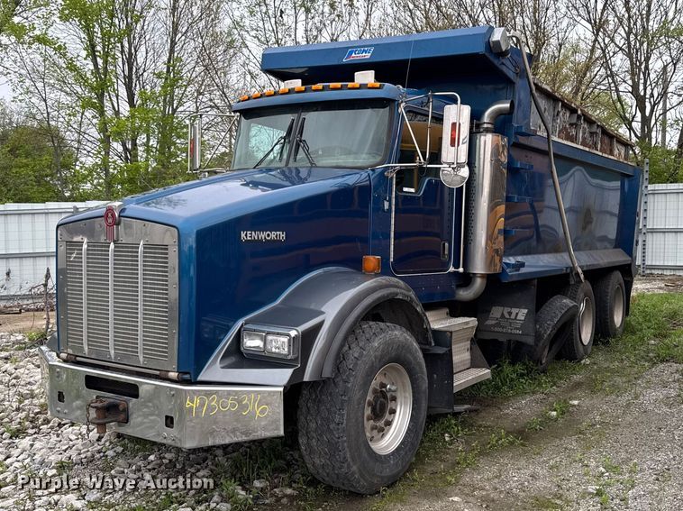 image for item YA3327 2006 Kenworth T800 dump truck