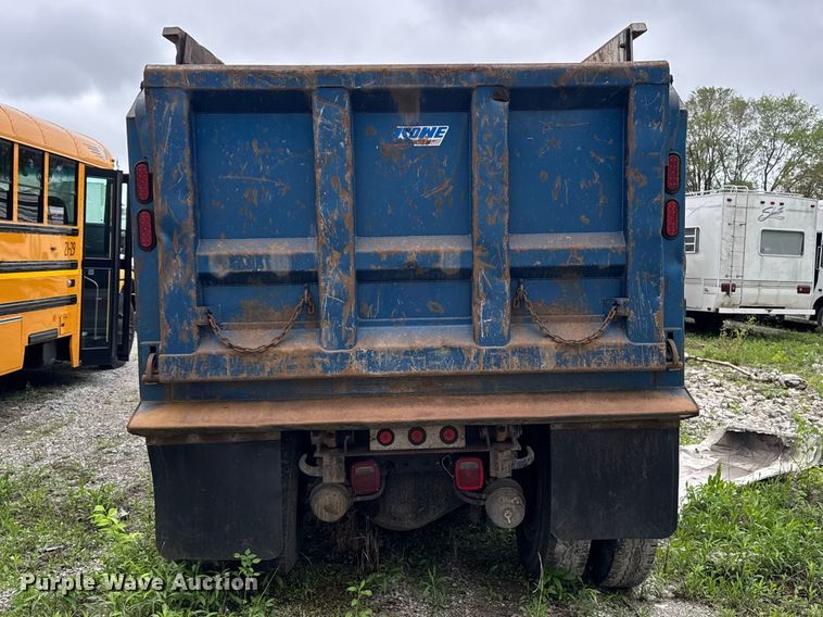 image for item YA3327 2006 Kenworth T800 dump truck