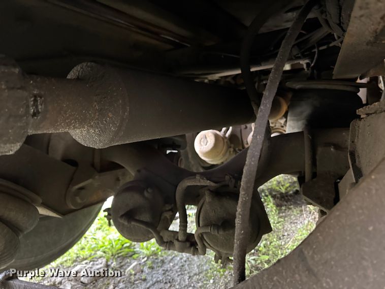 image for item YA3327 2006 Kenworth T800 dump truck