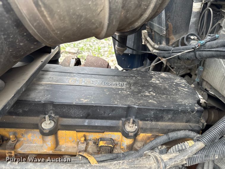 image for item YA3327 2006 Kenworth T800 dump truck