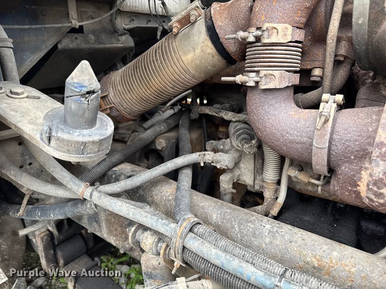 image for item YA3327 2006 Kenworth T800 dump truck