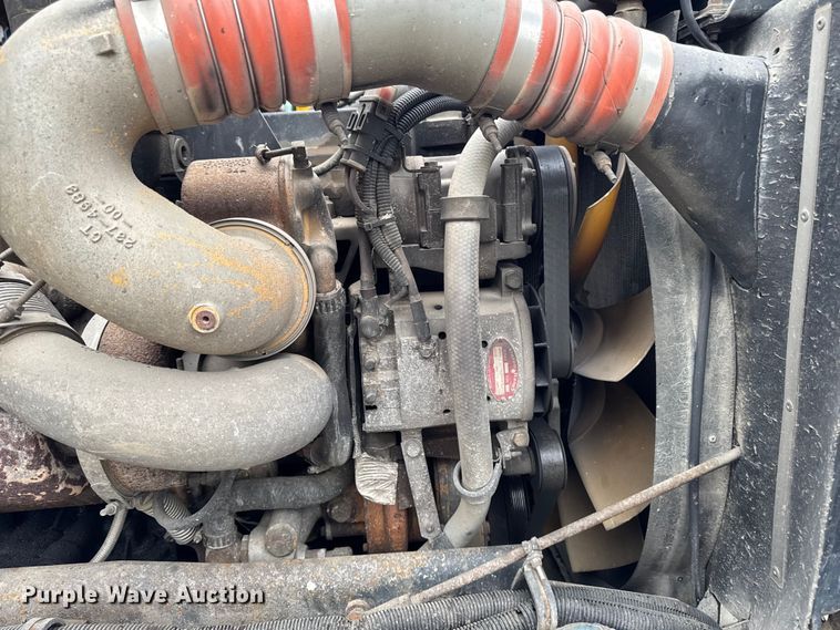 image for item YA3327 2006 Kenworth T800 dump truck