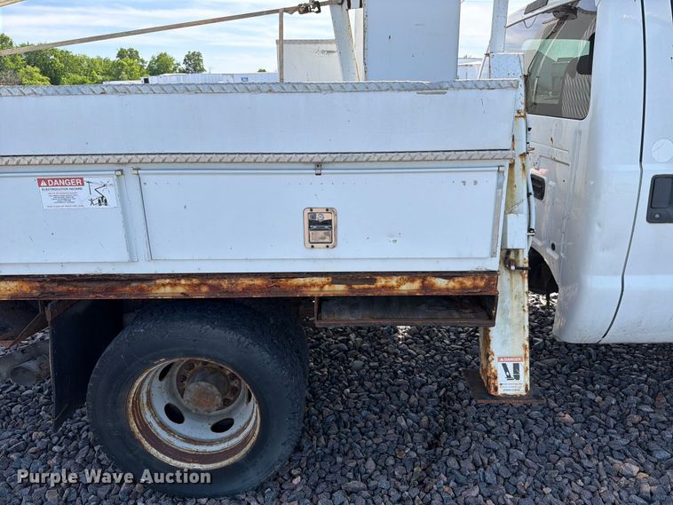 image for item YA3460 2008 Ford F450 Super Duty utility / service truck