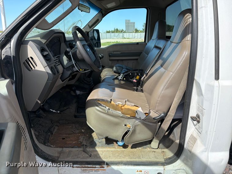 image for item YA3460 2008 Ford F450 Super Duty utility / service truck