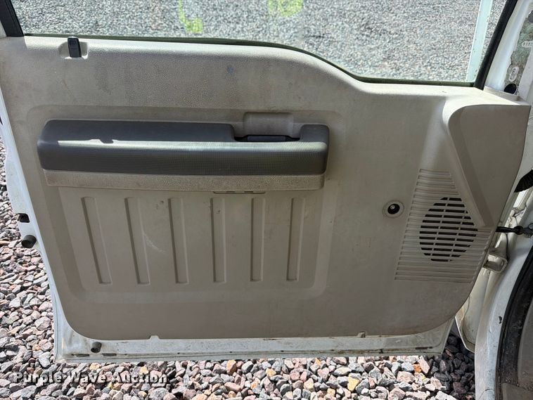 image for item YA3460 2008 Ford F450 Super Duty utility / service truck