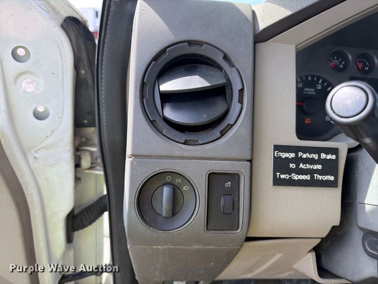 image for item YA3460 2008 Ford F450 Super Duty utility / service truck