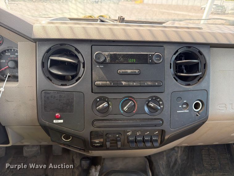 image for item YA3460 2008 Ford F450 Super Duty utility / service truck