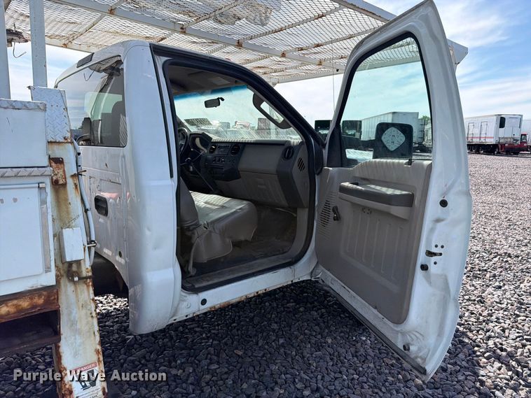 image for item YA3460 2008 Ford F450 Super Duty utility / service truck