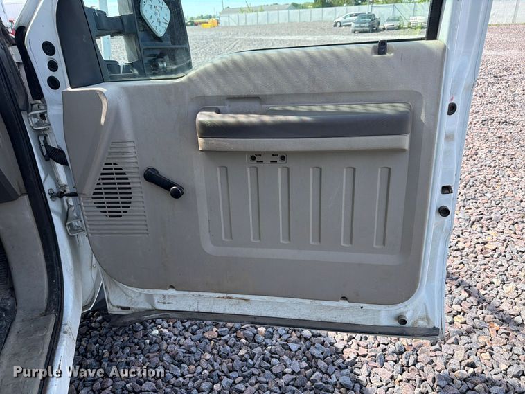 image for item YA3460 2008 Ford F450 Super Duty utility / service truck