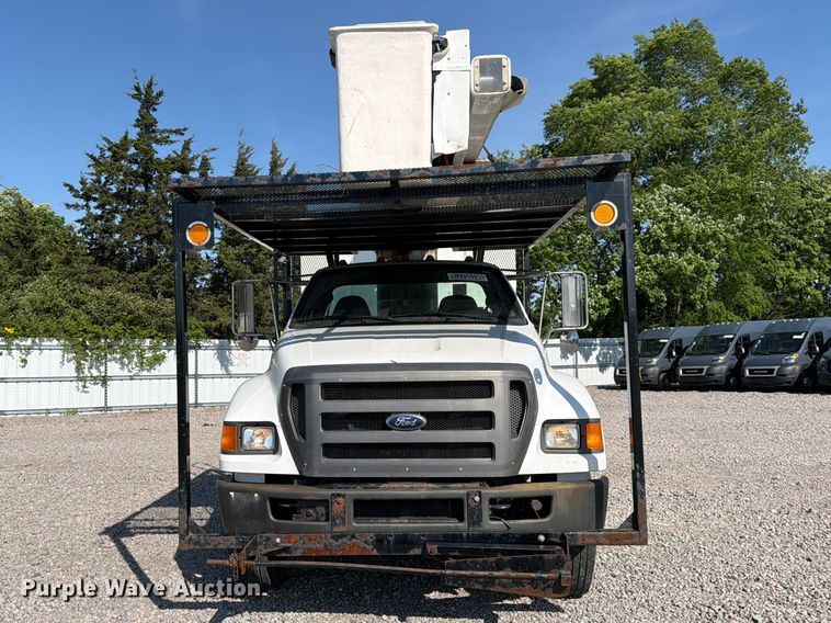 image for item YA3521 2015 Ford F750 Super Duty forestry bucket truck