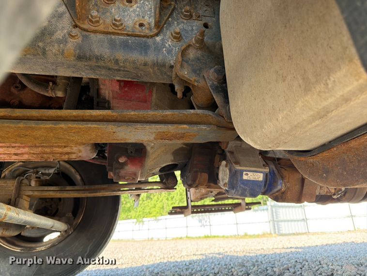 image for item YA3521 2015 Ford F750 Super Duty forestry bucket truck
