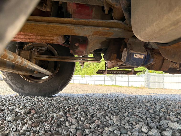 image for item YA3521 2015 Ford F750 Super Duty forestry bucket truck