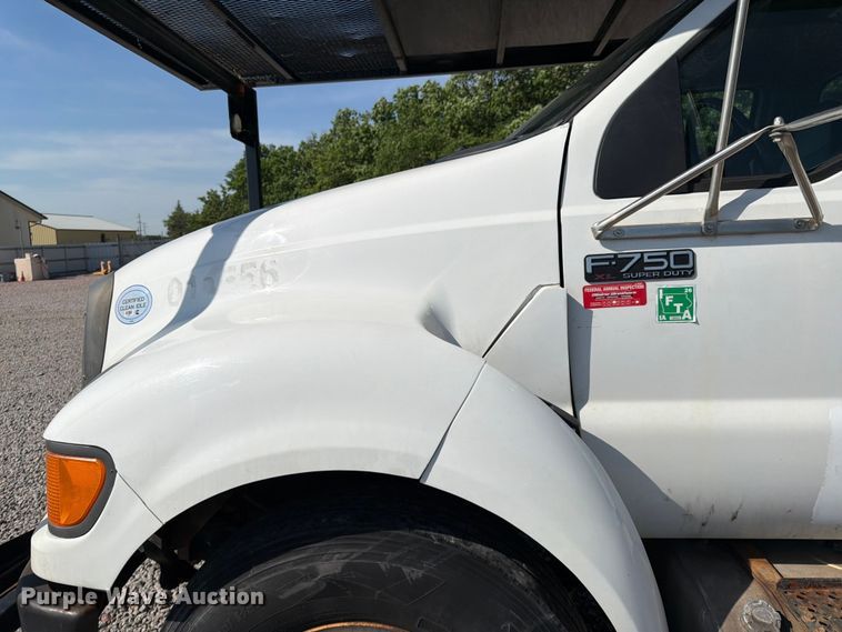 image for item YA3521 2015 Ford F750 Super Duty forestry bucket truck