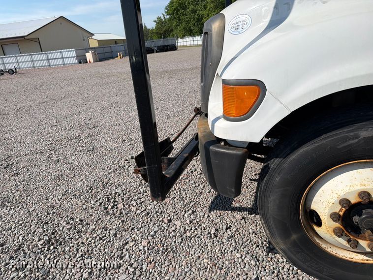 image for item YA3521 2015 Ford F750 Super Duty forestry bucket truck