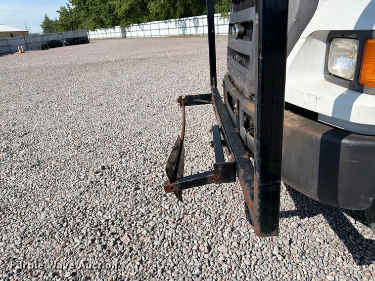 image for item YA3521 2015 Ford F750 Super Duty forestry bucket truck